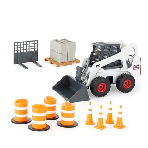 Tomy 1/16 Big Farm Kids' Bobcat S450 Skid Steer Set with